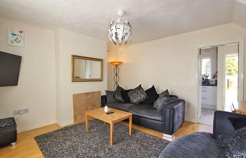 Booth Street, Bloxwich, Walsall 3 bed semidetached house £170,000