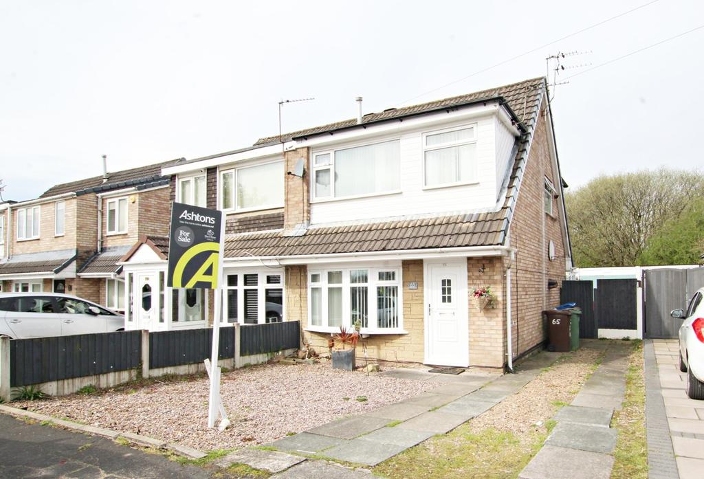Lincoln Drive, AshtoninMakerfield... 3 bed semidetached house £165,000