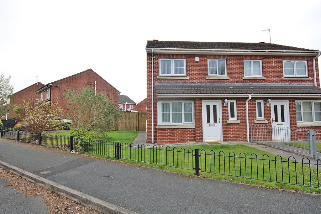Lysander Drive, Padgate, Warrington, WA2 3 bed semidetached house £