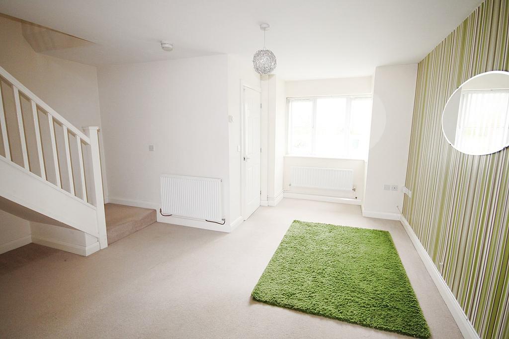 Lysander Drive, Padgate, Warrington, WA2 3 bed semidetached house £