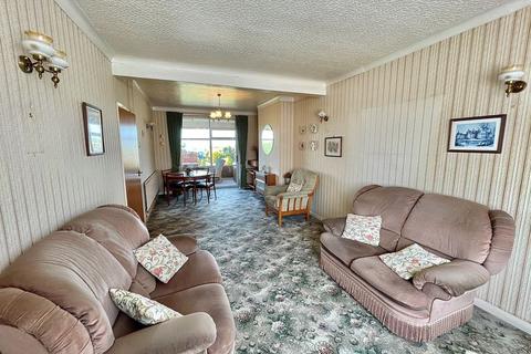35 Blenheim Gardens, Aveley, South Ockendon, RM15 4EB