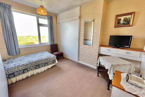 35 Blenheim Gardens, Aveley, South Ockendon, RM15 4EB