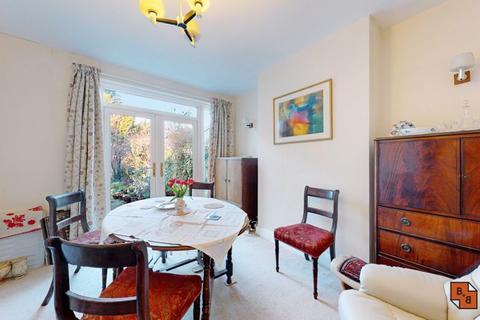 67 Rose Walk, West Wickham, BR4 0SB