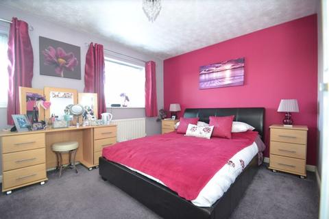 43 Appleford Drive, Minster On Sea, Sheerness, ME12 2TB