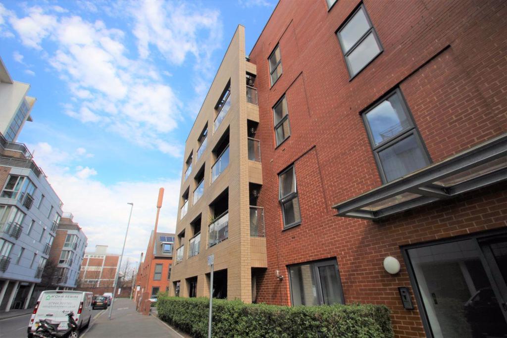 Pennant House, Portsmouth 2 bed apartment £1,400 pcm (£323 pw)