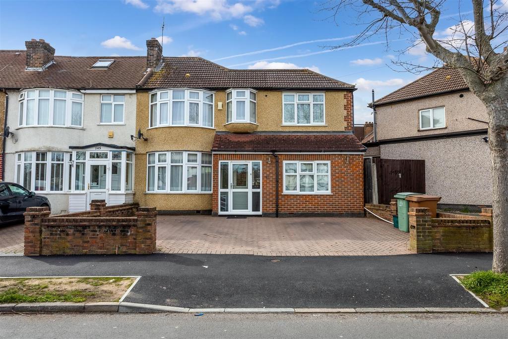 Matlock Crescent, Cheam, Sutton 4 bed semidetached house £2,200 pcm