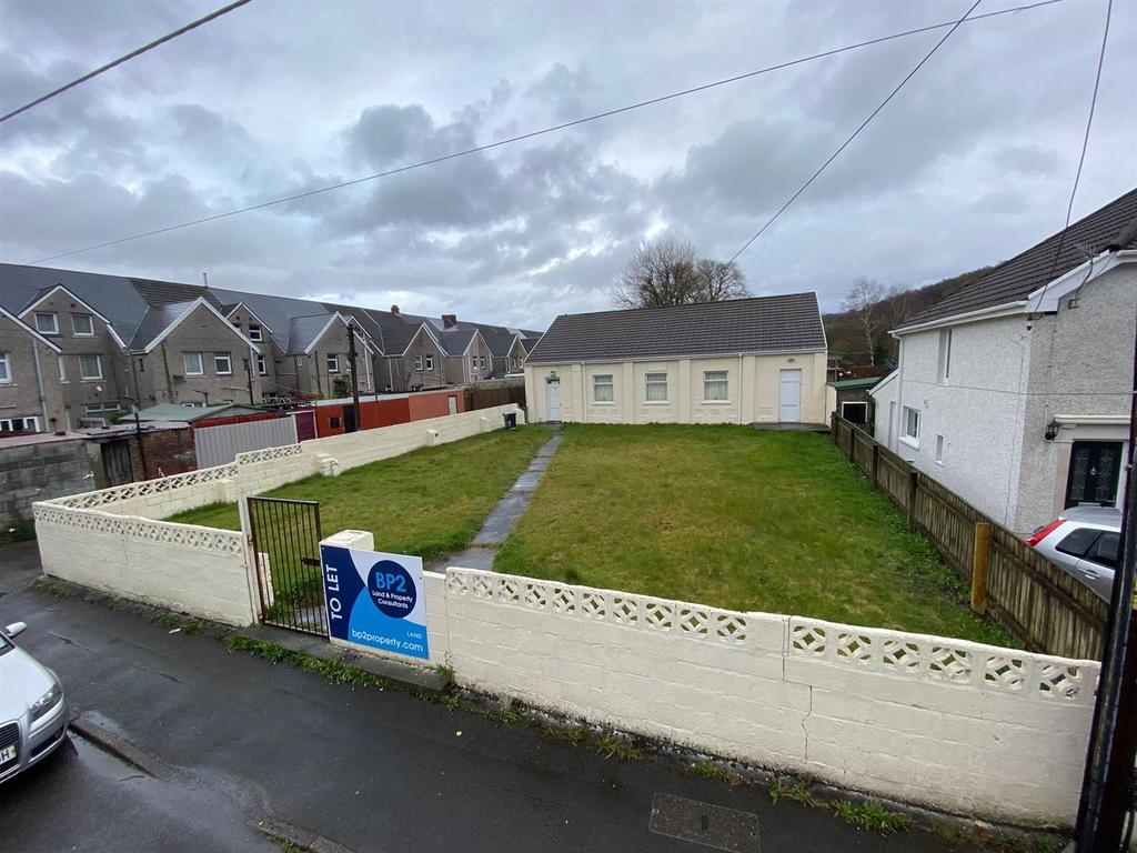 Pentre Street, Glynneath, Neath Property £500 pcm (£115 pw)