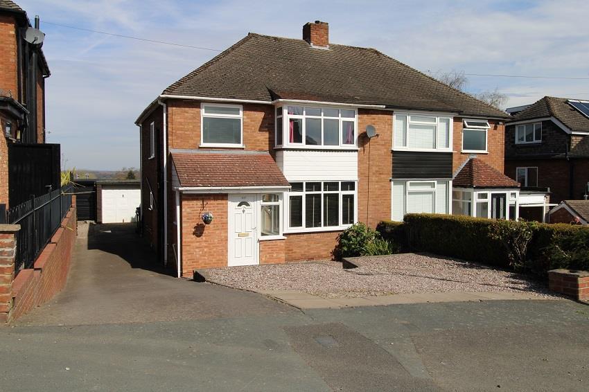 Kingsley Road, Kingswinford 3 bed semidetached house £339,950