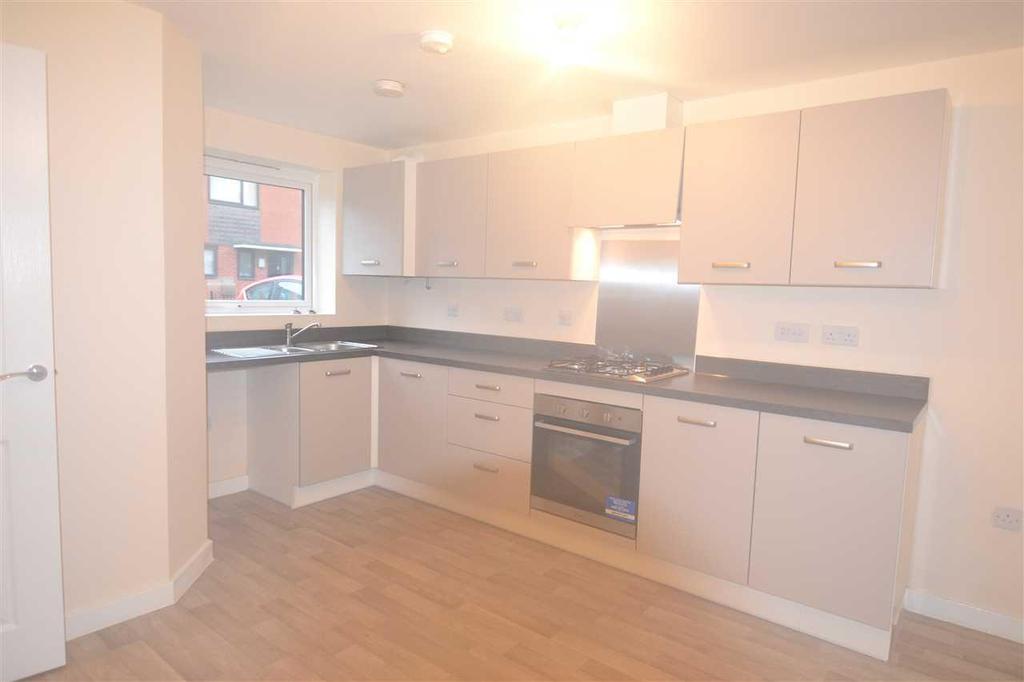 Turnstone Road,Bloxwich 3 bed semidetached house £845 pcm (£195 pw)
