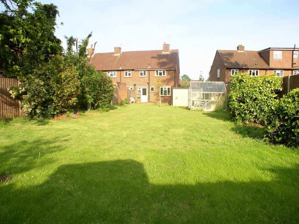 Beech Close, Hersham, Walton on Thames 2 bed semidetached house £475,000