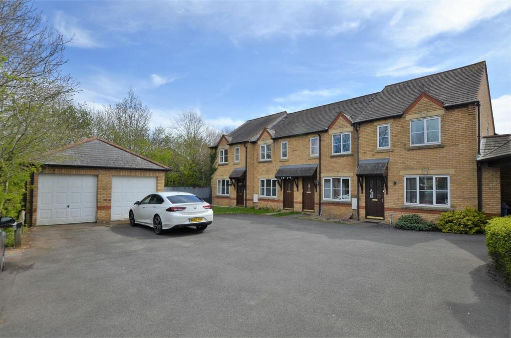 Lucerne Avenue, Bicester 3 bed end of terrace house £350,000