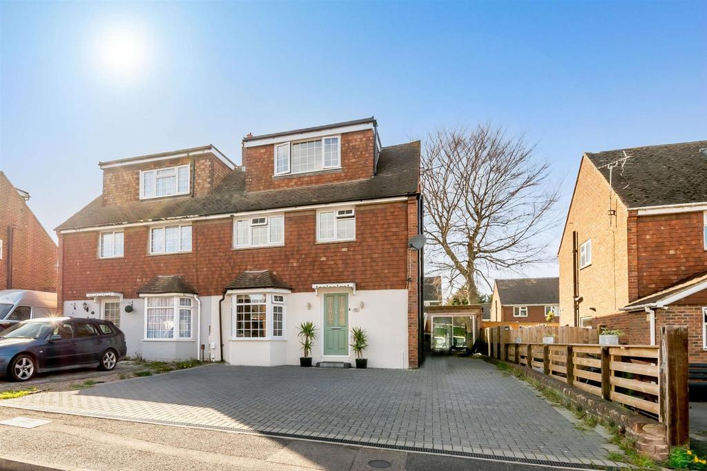 The Beeches, 'Greenacres Estate', Aylesford, ME20 7RH 4 bed semi