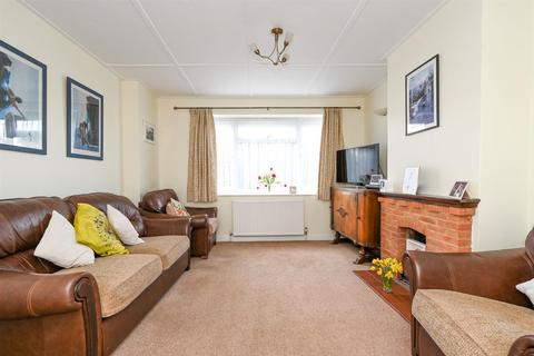 23 Dunstall Way, West Molesey, KT8 1PD