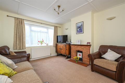 23 Dunstall Way, West Molesey, KT8 1PD