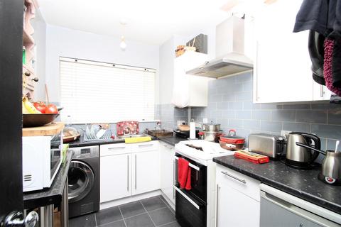 24a Cherrydown Avenue, London, E4 8DP
