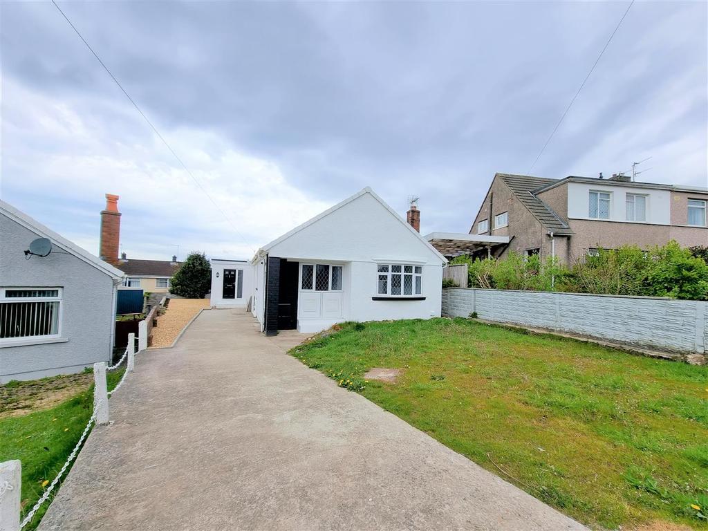Bryn Llidiard, Bridgend 3 bed detached bungalow £1,000 pcm (£231 pw)
