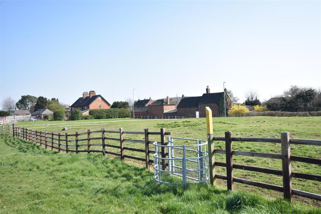 Stanford Lane, Cotes, Loughborough 6 bed farm house £750,000