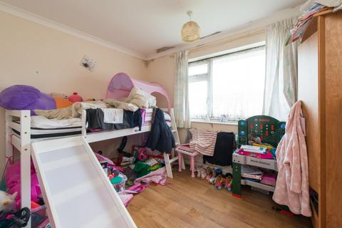 17 Borrowdale Avenue, Ramsgate, CT11 0PS