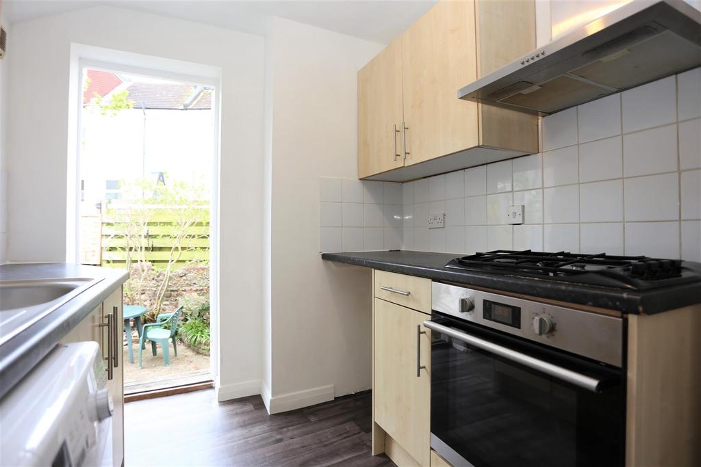 Campbell Road, Brighton 1 bed flat £1,000 pcm (£231 pw)