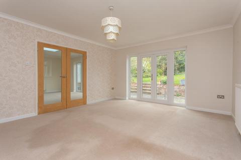 Strand House Cliff Promenade, North Foreland, Broadstairs, CT10 3QY