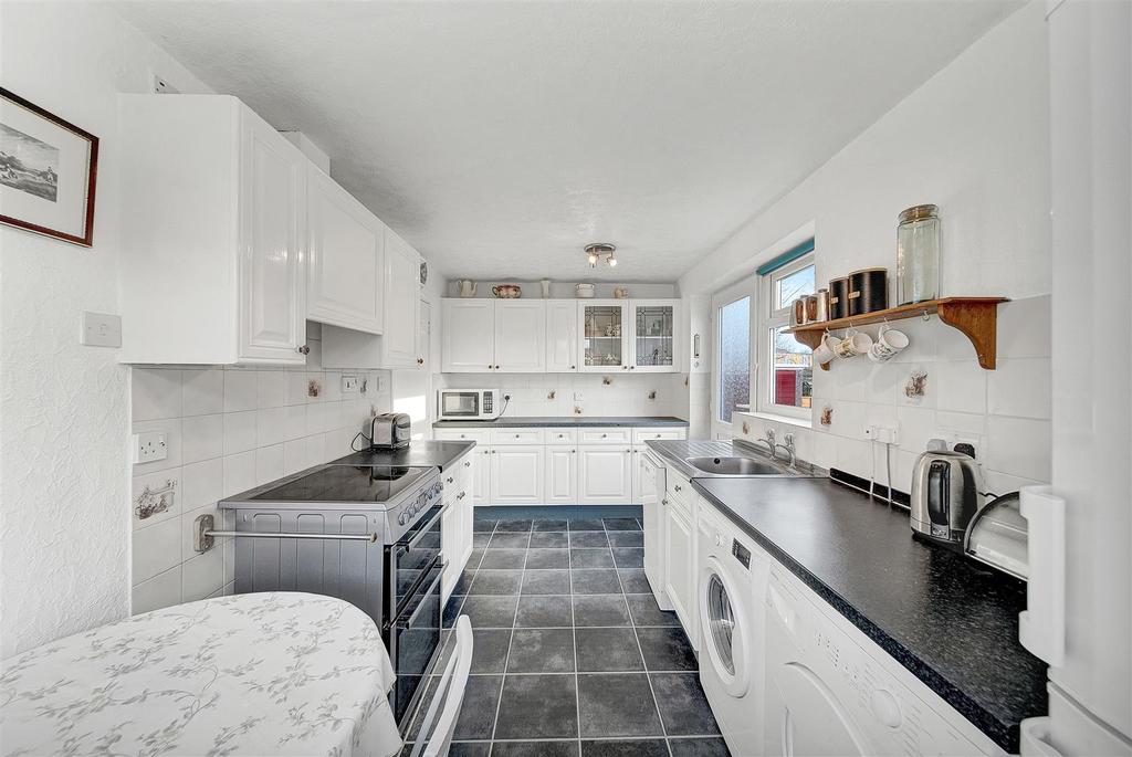 19 Elm Grove, Sherburn, Malton, North Yorkshire YO17 8PF 2 bed semi