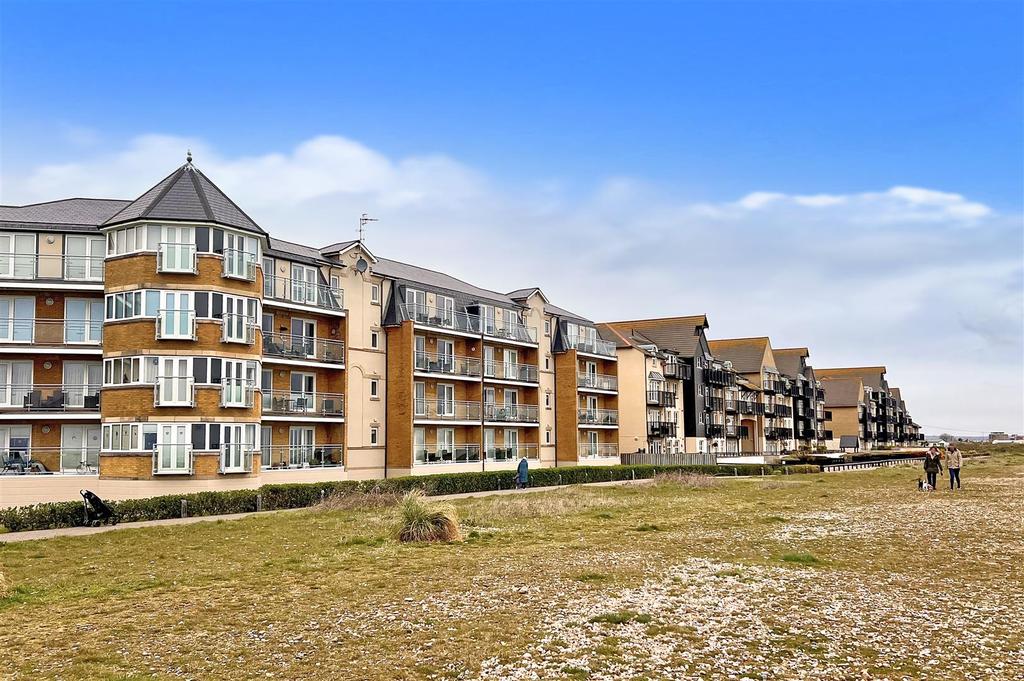 San Diego Way, Eastbourne 2 bed flat £325,000