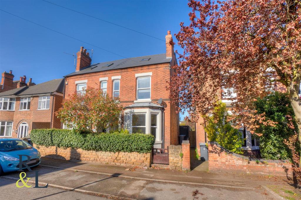 Julian Road, West Bridgford, Nottingham 4 bed semidetached house for