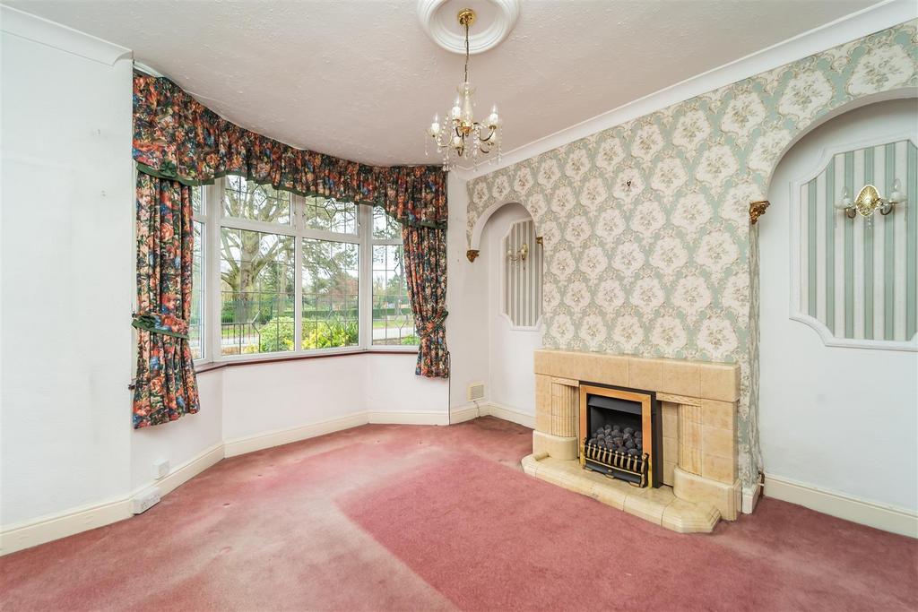 33 Park Road West, Wolverhampton 3 bed semidetached house £230,000