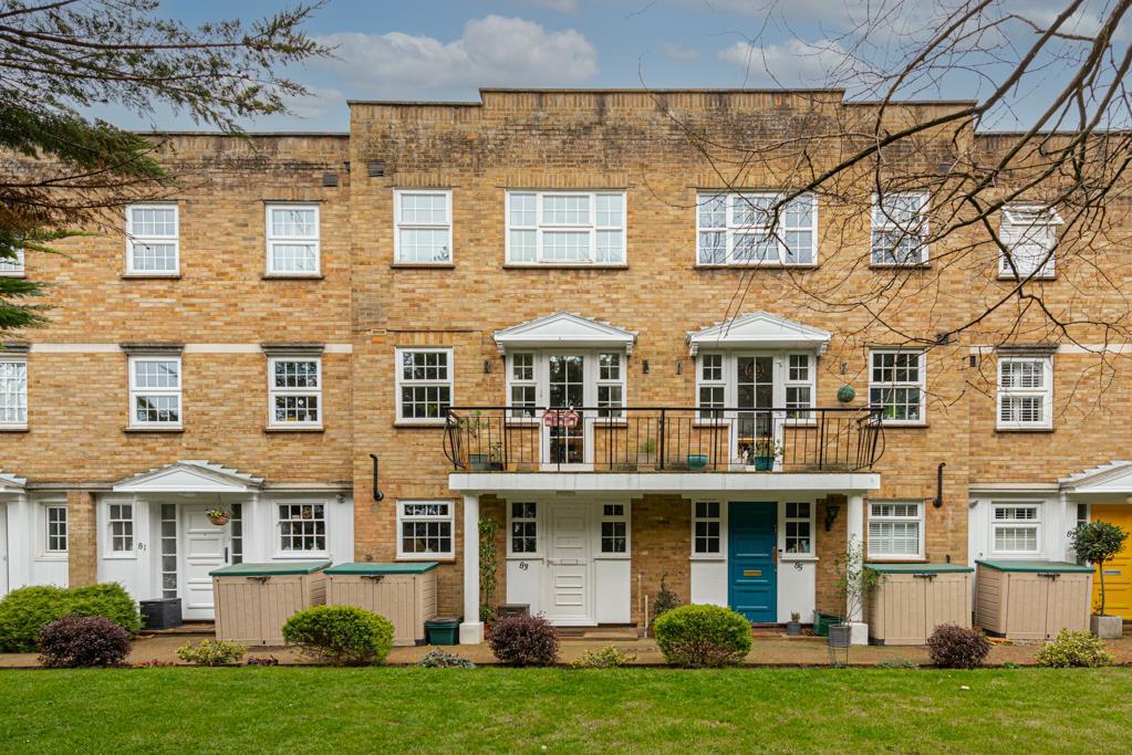 Dorking Road, Epsom 4 bed terraced house £595,000