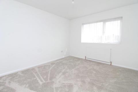 57 Kestrel Road, Ipswich, IP2 0RP