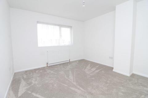 57 Kestrel Road, Ipswich, IP2 0RP