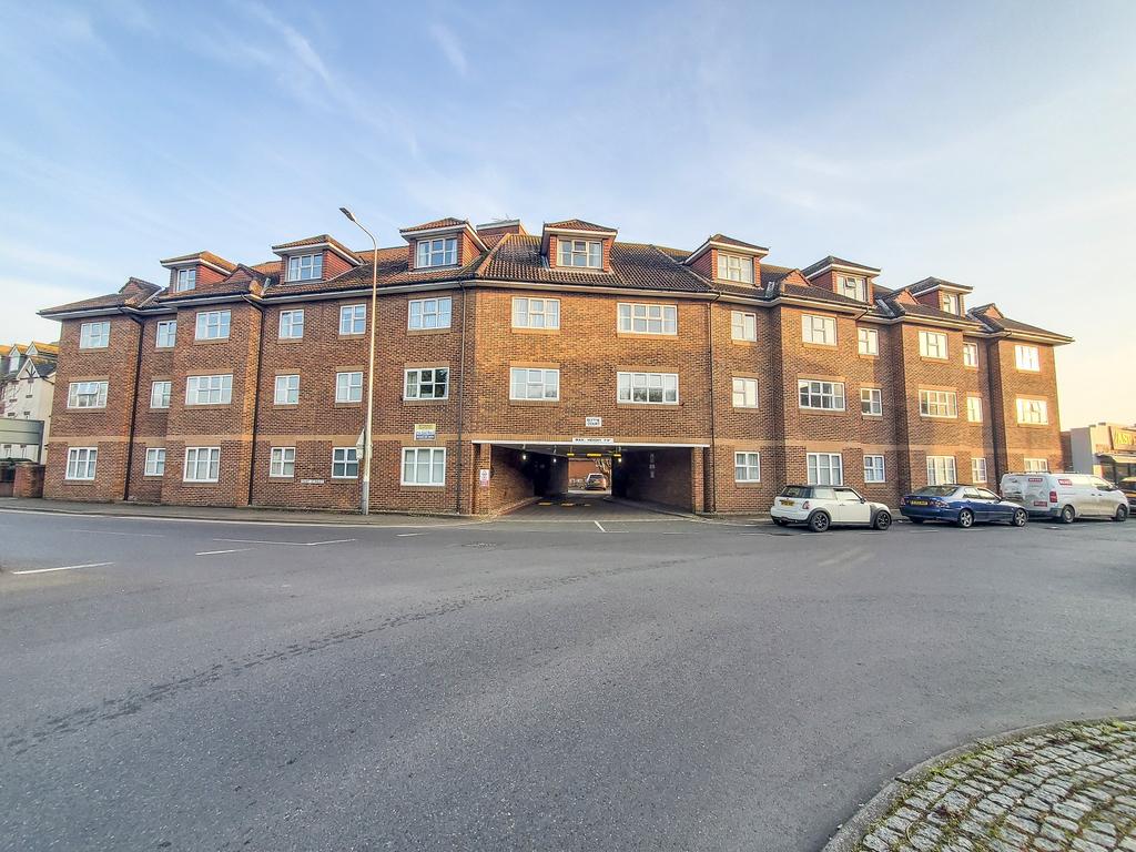 blythe-court-prospect-road-hythe-kent-ct21-5js-1-bed-flat-for-sale