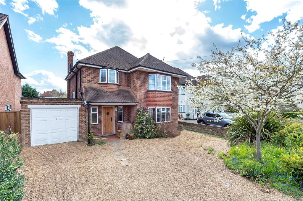 Southfields, East Molesey, Surrey, KT8 4 bed detached house £1,200,000