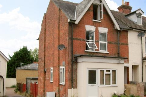 1 bedroom ground floor maisonette to rent, York Road, Aldershot