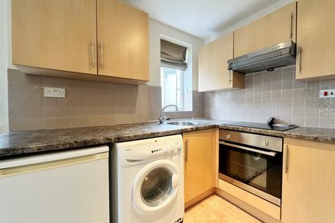 1 bedroom ground floor maisonette to rent, York Road, Aldershot