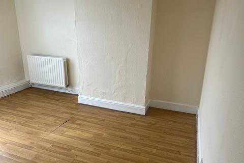 2 bedroom apartment to rent, Dumfries Street, Luton