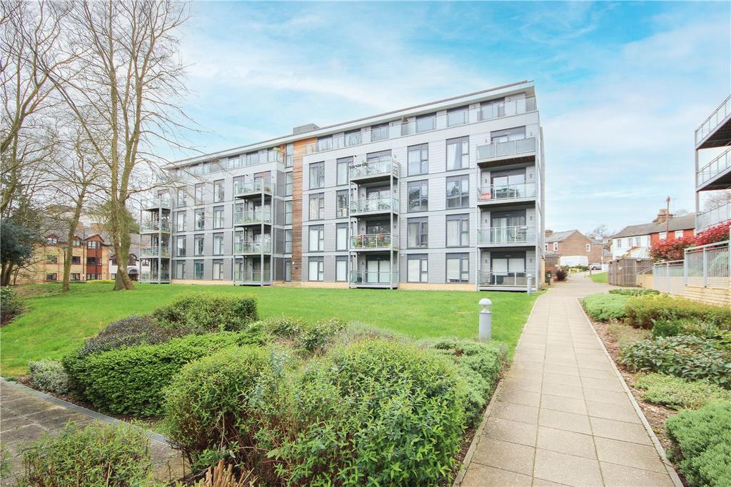 Newsom Place, St. Peters Road, St. Albans 2 bed flat £1,650 pcm (£381 pw)