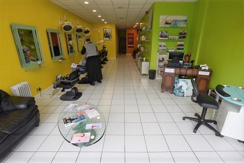 Hairdresser and barber shop for sale, Upminster, Essex RM14