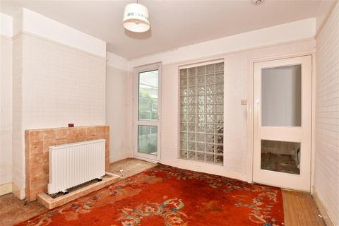 49 Bingham Road, Rochester, ME2 4JJ