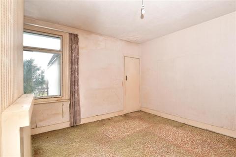 49 Bingham Road, Rochester, ME2 4JJ