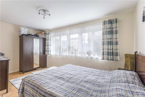 14 Reynolds Road, London, W4 5AR