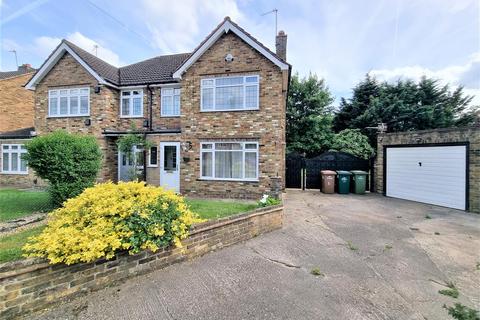 3 bedroom semi-detached house for sale - Hendon Way, Stanwell