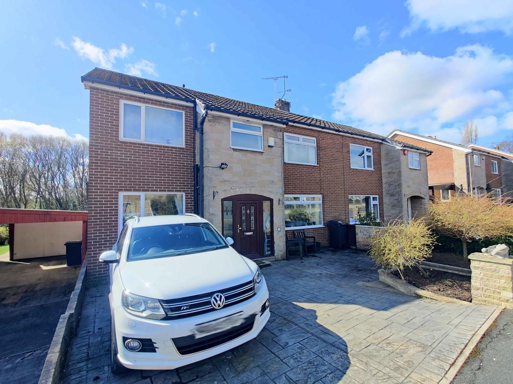 Westfield Drive, Halifax HX3 4 bed semidetached house £325,000