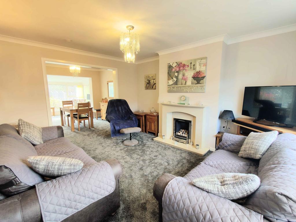 Westfield Drive, Halifax HX3 4 bed semidetached house for sale £325,000