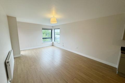2 bedroom flat to rent, Didsbury Road, Stockport, SK4