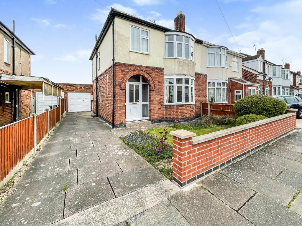 Highgate Drive, Knighton, Leicester 3 bed semidetached house £250,000