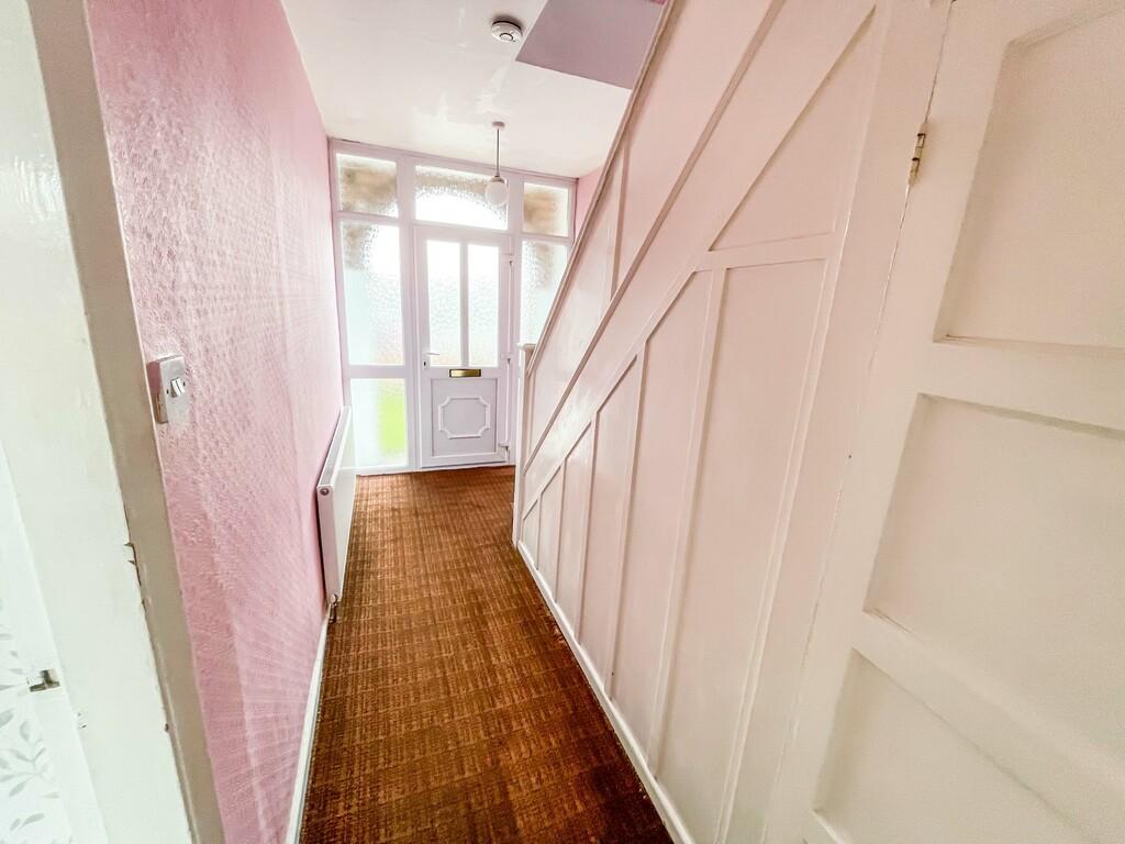 Highgate Drive, Knighton, Leicester 3 bed semidetached house £250,000