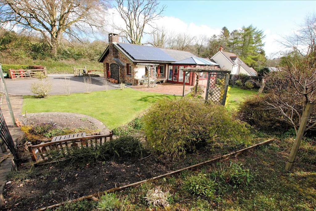 Meadow Lea, Valley Road, Saundersfoot 3 bed detached bungalow £450,000