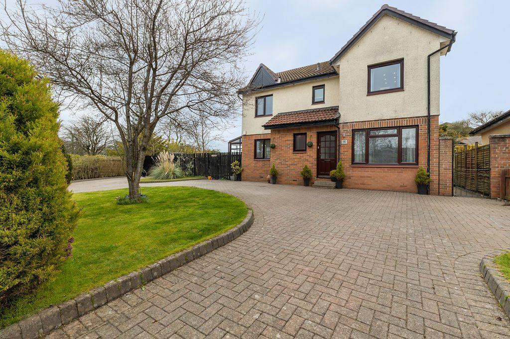 Waterfoot Road, Newton Mearns 4 bed detached villa for sale £399,000
