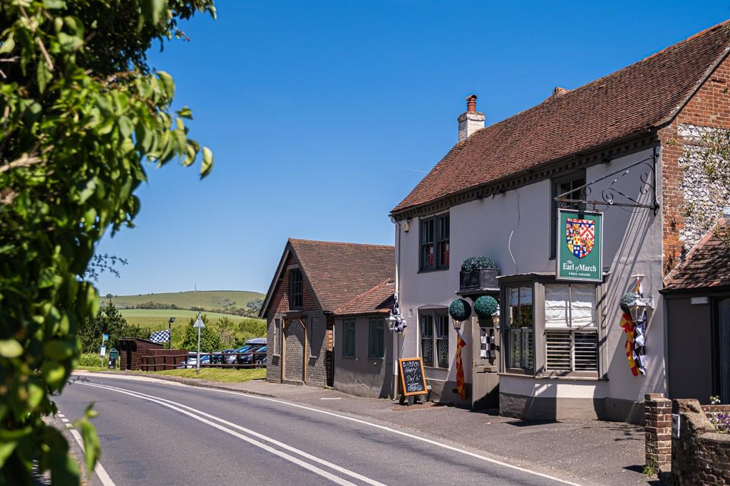 Earl of March pub